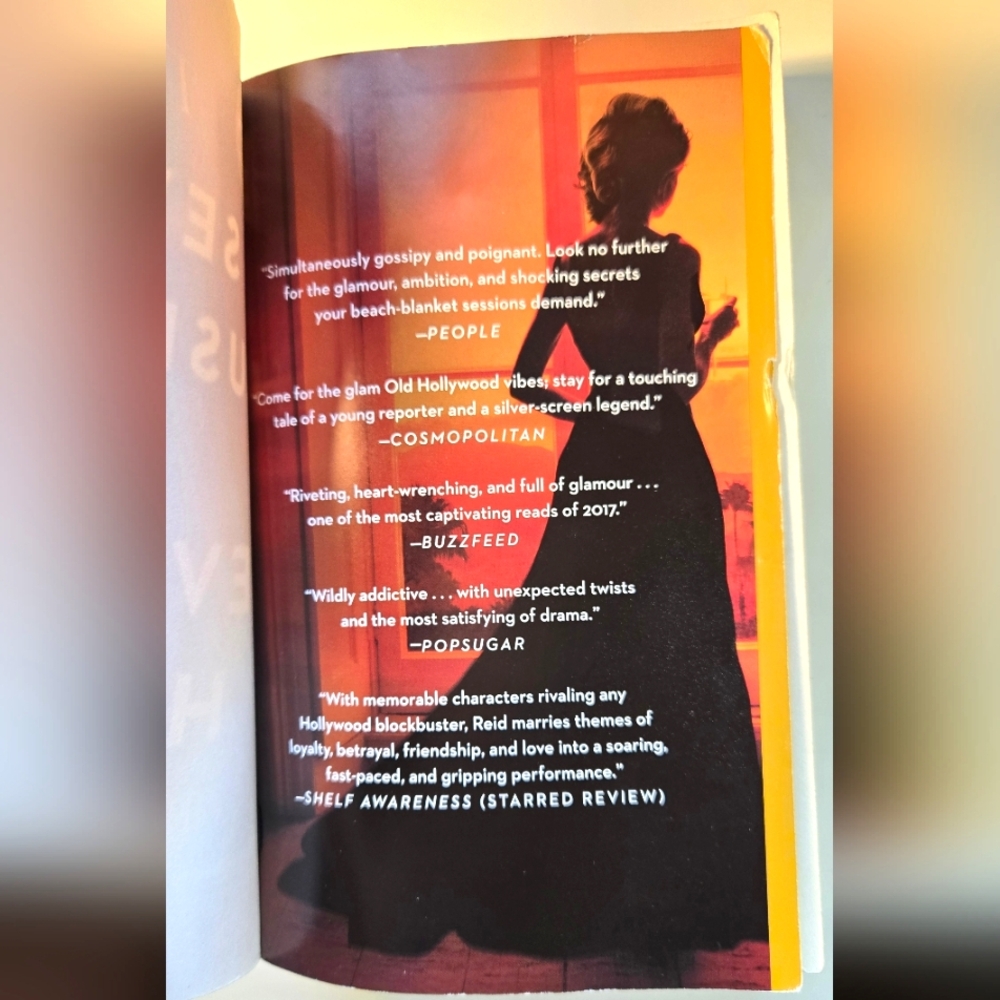 The Seven Husbands of Evelyn Hugo By Taylor Jenkins Reid - Picture 3 of 4